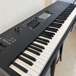 Yamaha MODX8 