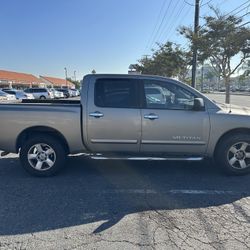 2006 Nissan Titan 5.6 SE crew cab 4D