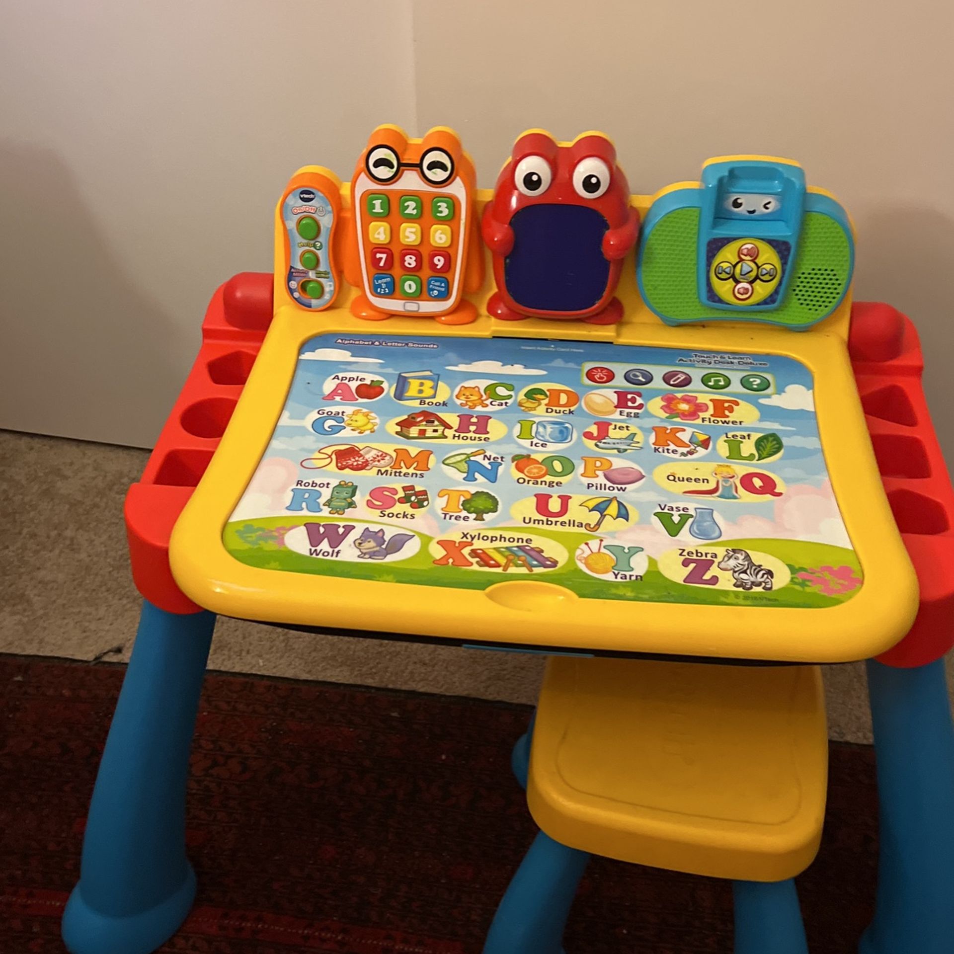 VTech Touch and Learn Activity Desk Deluxe