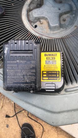 Dewalt 12v/20v max lithium ion Battery charger & 20v max XR battery