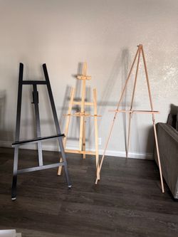 Artist Display Easels
