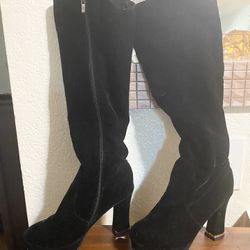 BLACK KNEE HIGH BOOTS SIZE 8