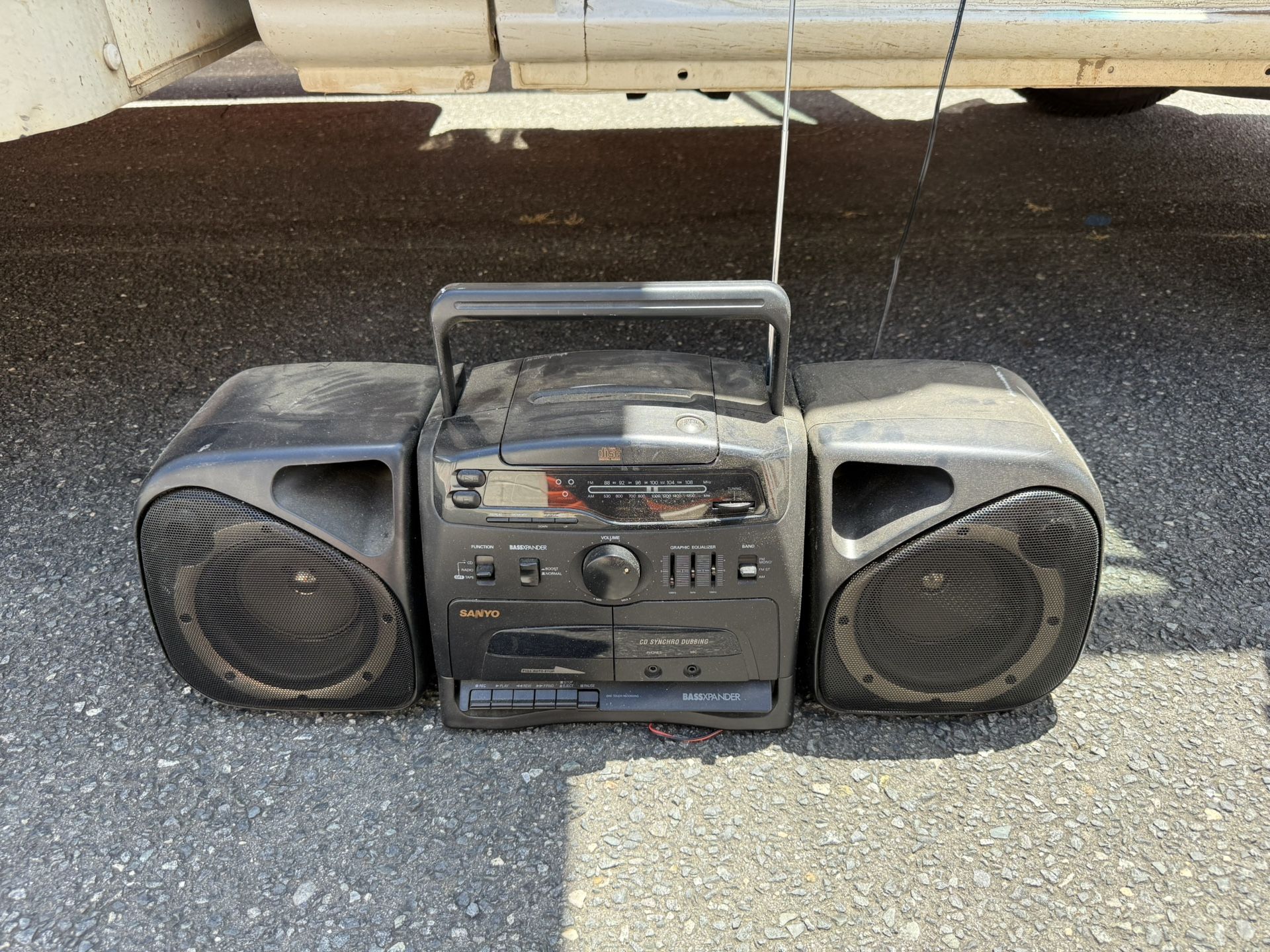 Portable CD/Cassette/Radio (Sanyo MCD - S860) Works Great