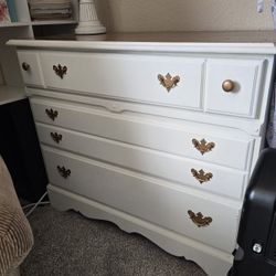 3 DRAWER ALL WOOD  DRESSER $120