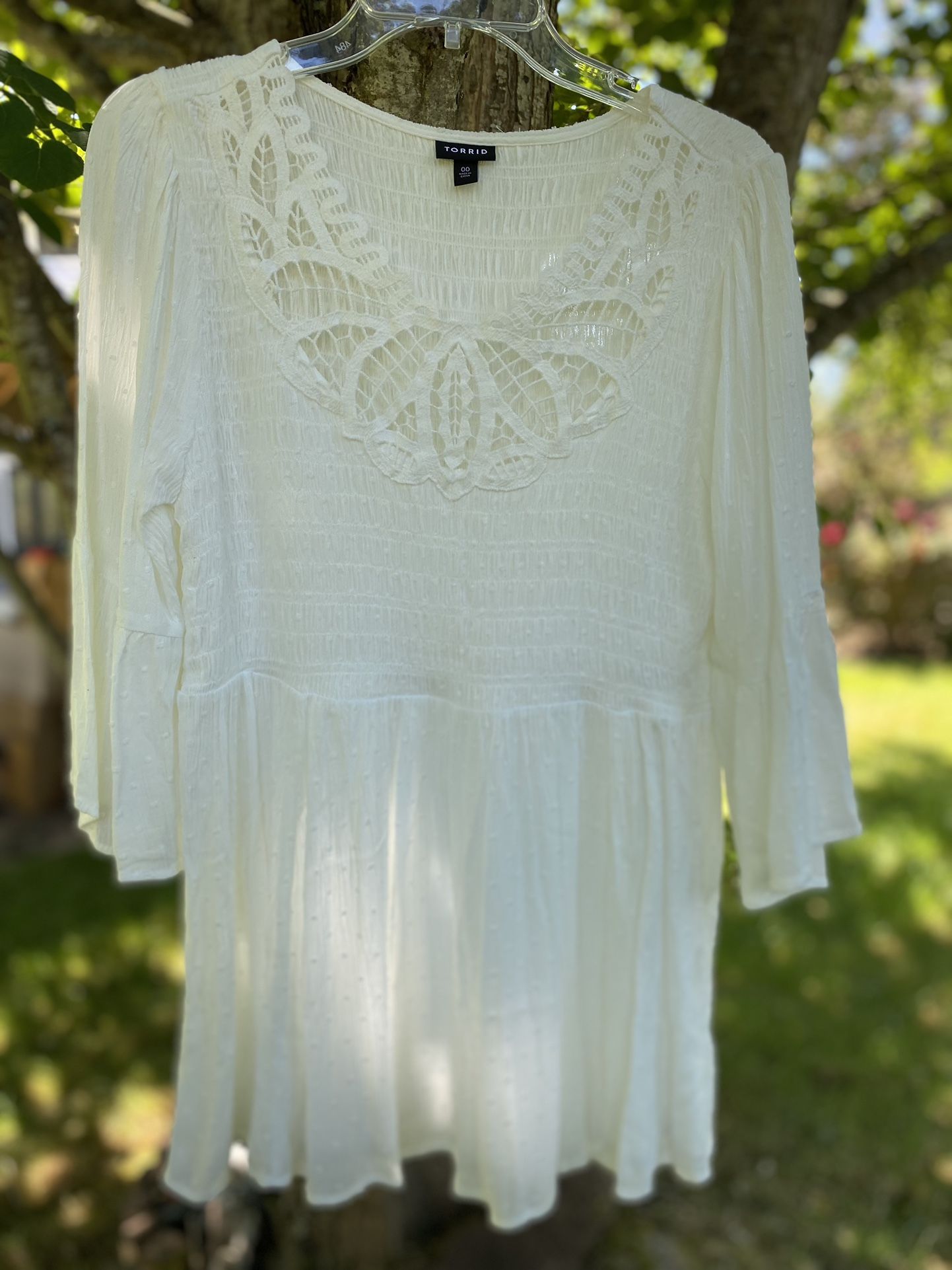 Torrid Women’s Size 00 (10 M/L) White Cottagecore Tunic Top