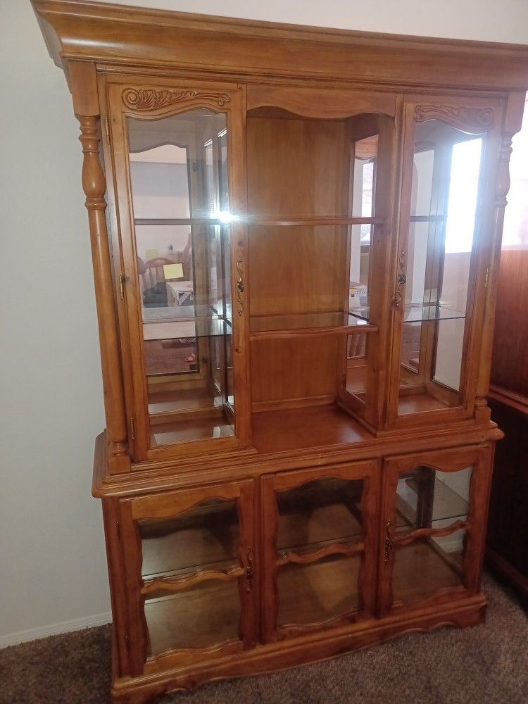 CHINA CABINET LIKE NEW