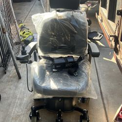 Liberty 361 powered chair unused but needs batteries and detail