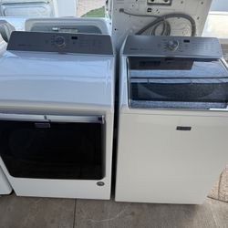 Maytag Washer And Electric Dryer HE 5.3 & 8.8 CUFT King Size Capacity 