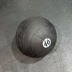 D-Ball 40LB Medicine Ball