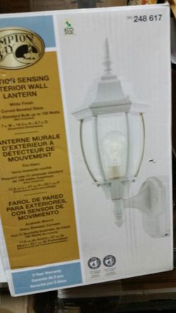 Main sensing exterior lantern
