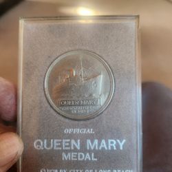 Official Queen Mary Medal