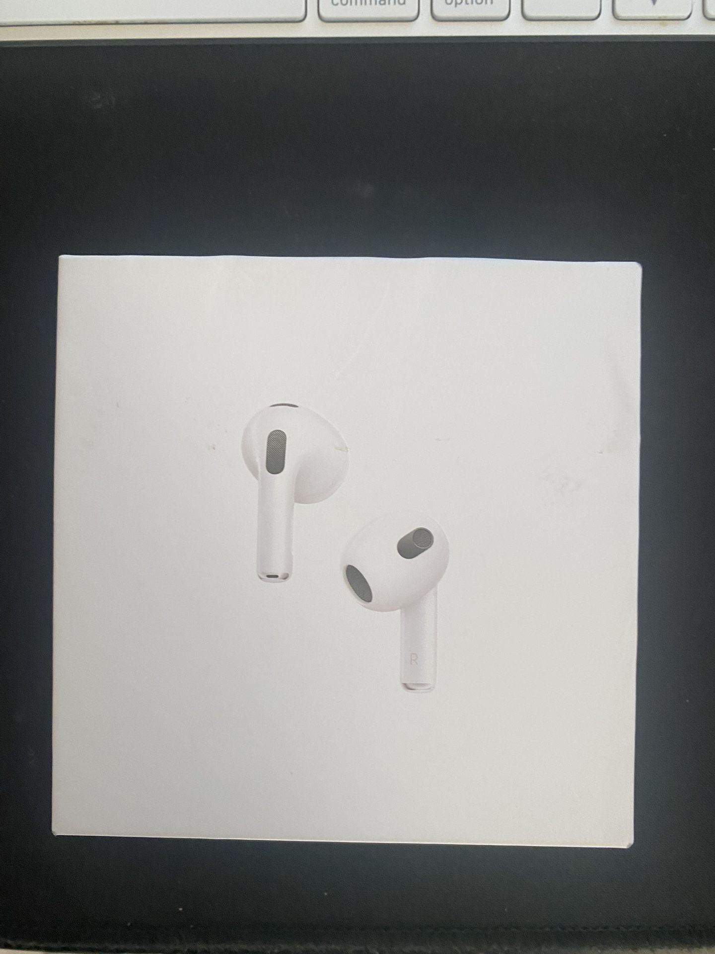 Apple airpods(3rd generation) 