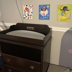 Dresser/Changing Table 