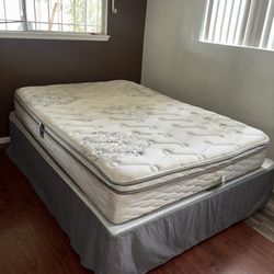 Full size bed