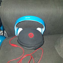 BEATS BY DRE HEADPHONES