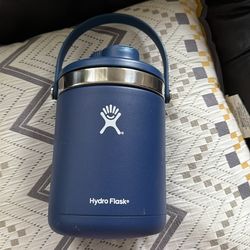 Hydroflask 64oz oasis