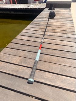 Wilson profile driver . Profile shaft (men’s flex) and golf pride grip
