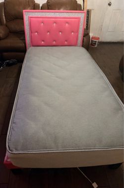 Twin bed