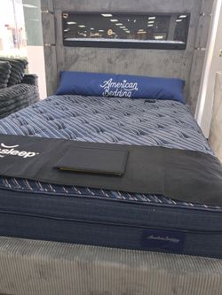 *Weekend Special!!!*---Massa Gallery Charming Queen/King Bedframes W/Fireplace---From $799!!!---Delivery/Financing Available🔥