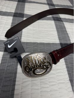 Brand New size small (30-32) men’s brown Nike country belt