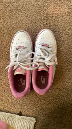 Nike pink air force’s