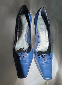 Chic BCBGIRLS Deep Navy Leather Pumps with Bow Detail