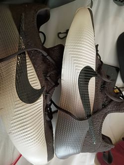 Nike Sneakers Dark Brown and White
