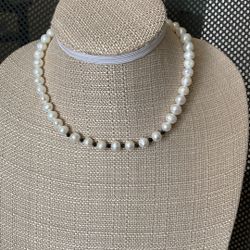 Classical Fresh Water Pearl Necklace 