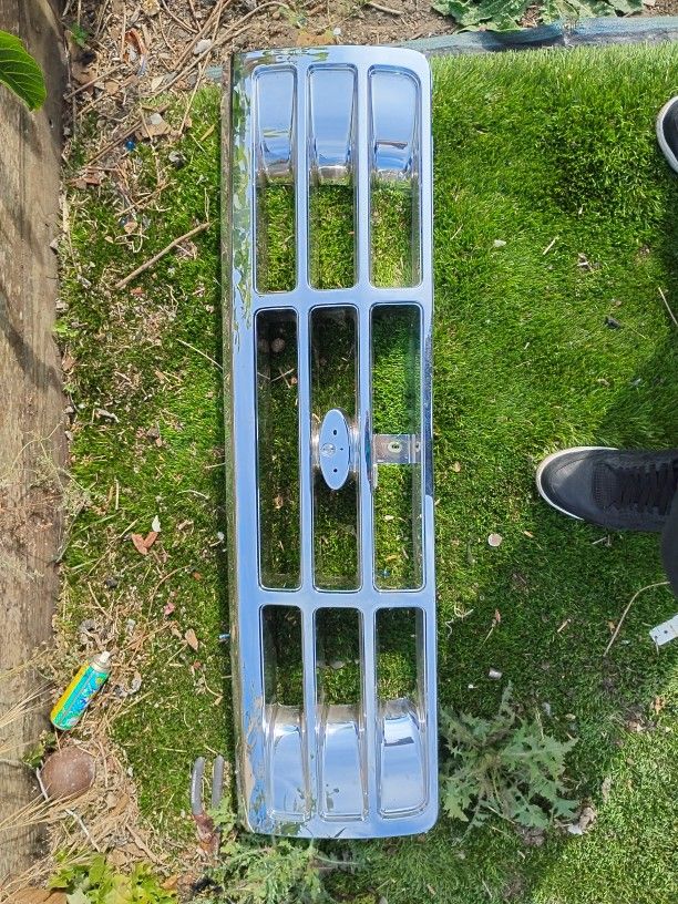 Grill Too Ford