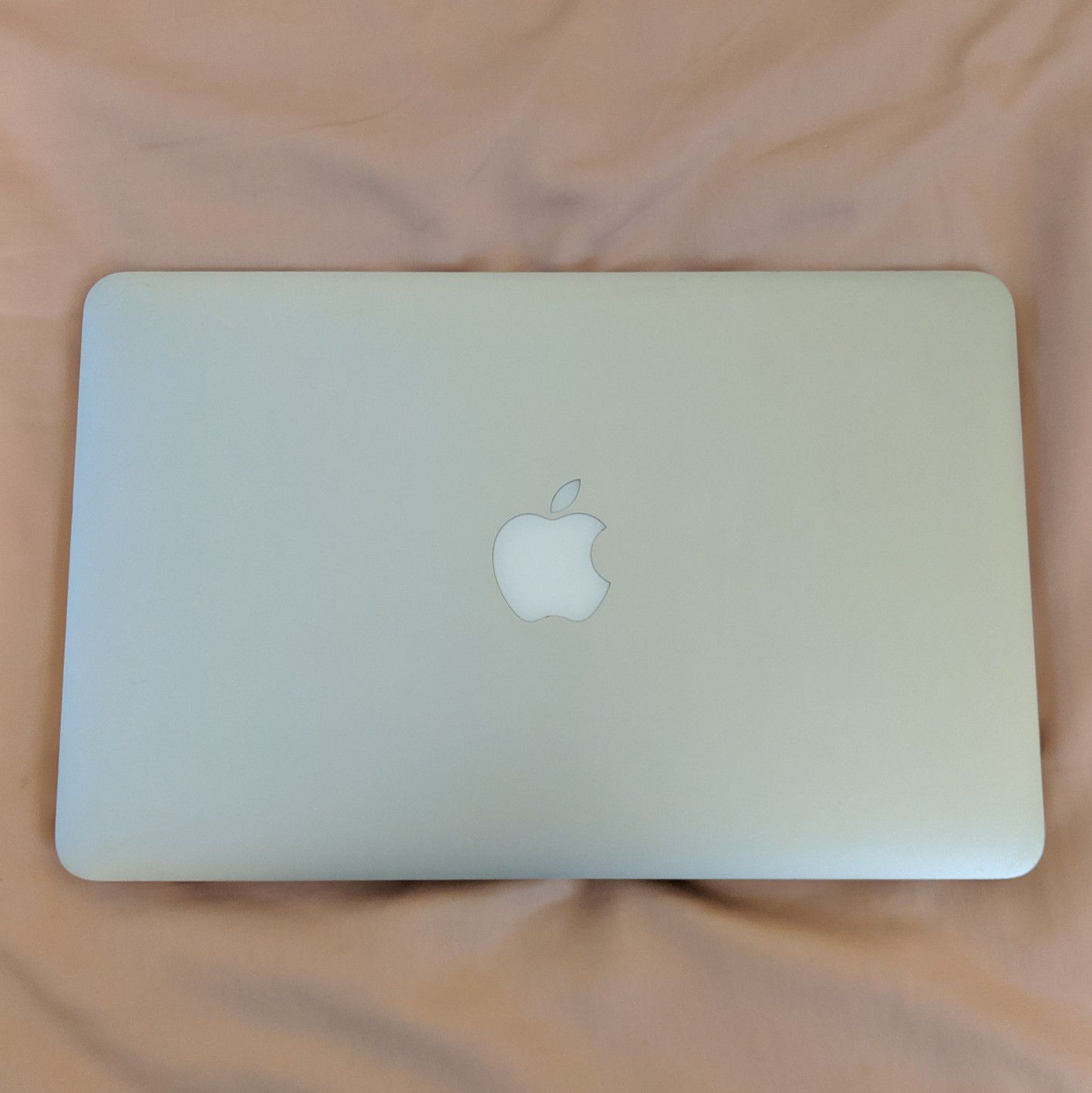 MacBook Air i5 early 2015 - For Parts