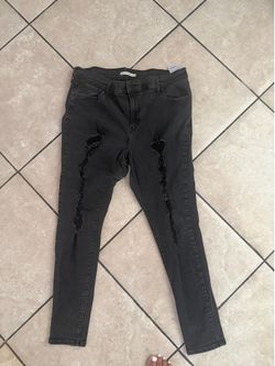 Women’s Levi’s size 34