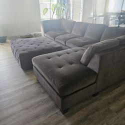 Right Arm Facing Chaise sofa & Ottoman