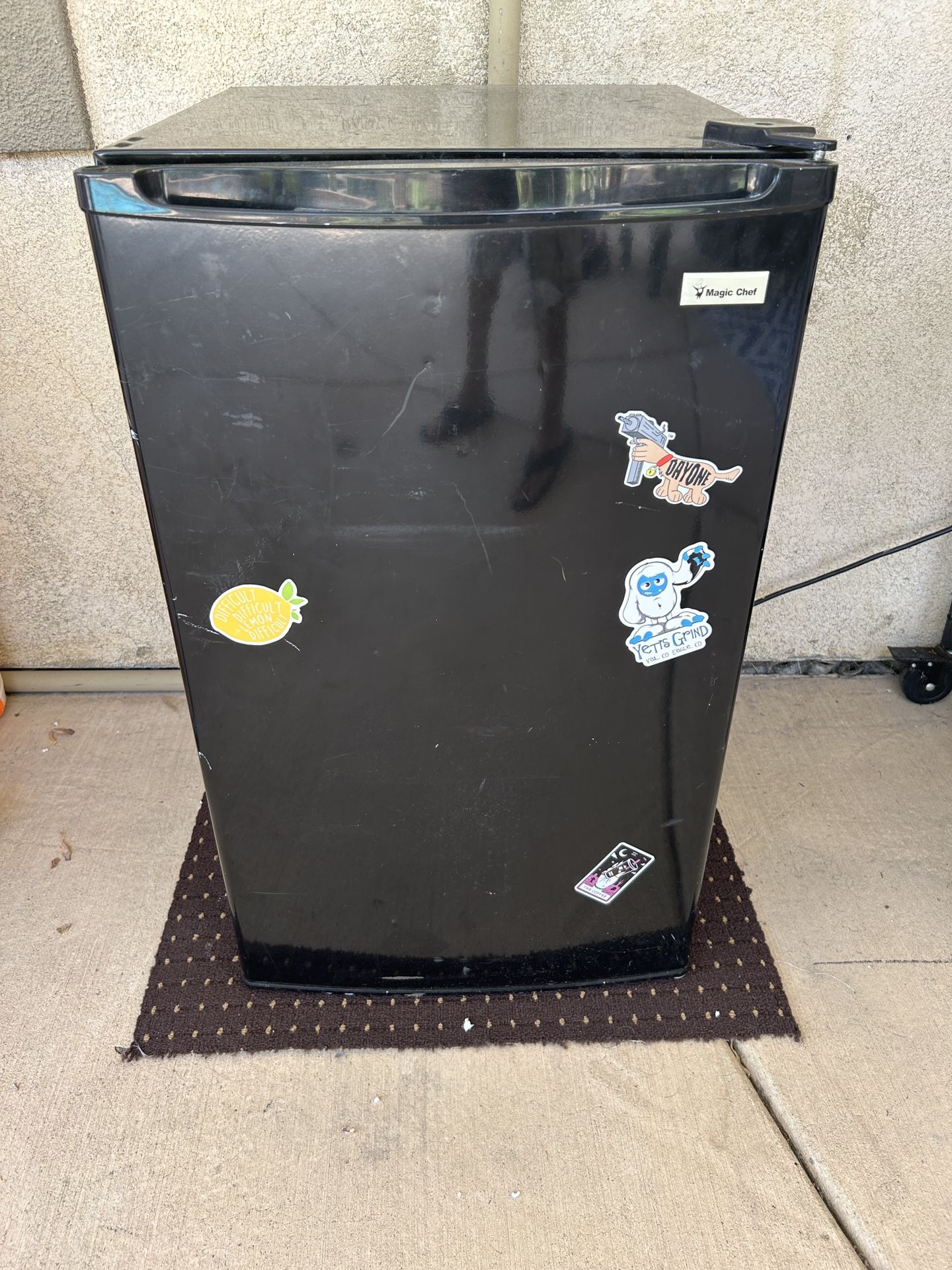 Mini Frigerator “Magic Chef”