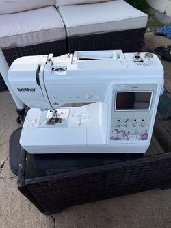 Brother SE600 Embroidery and Sewing Machine