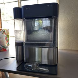 GE Profile Nugget Ice Maker (Model XPIO43SC1SS) – Works Perfectly