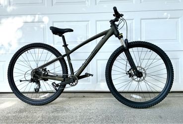 29" SCHWINN Axum Comp Mountain Bike 29er - Disc Brakes - Aluminum Frame