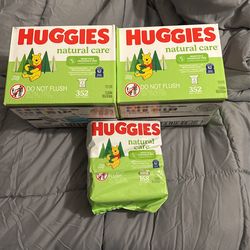 2 Boxes Of 352 Wipes And One Bag Of 168 Wipes