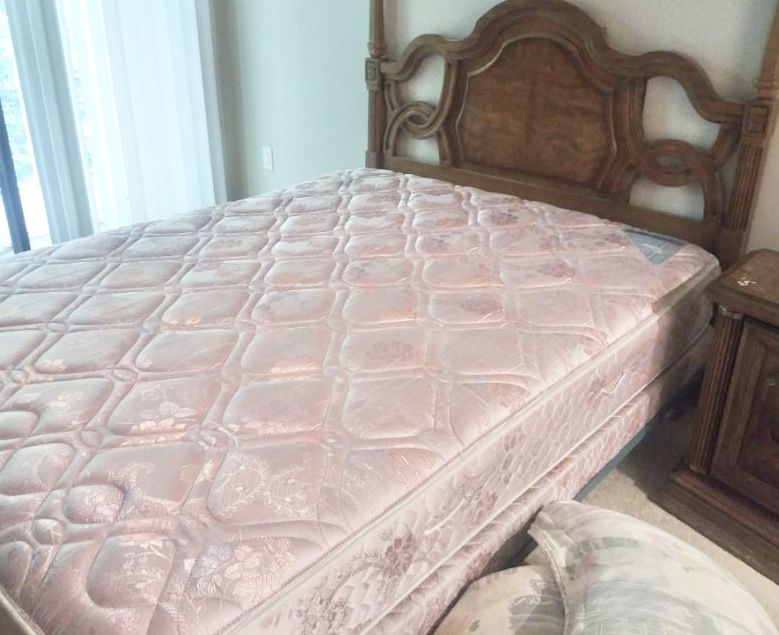 Price reduced! Vintage Queen Bedroom set, dresser, bed, nightstand and mattress