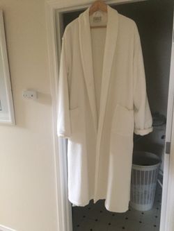 Pottery barn men’s robe