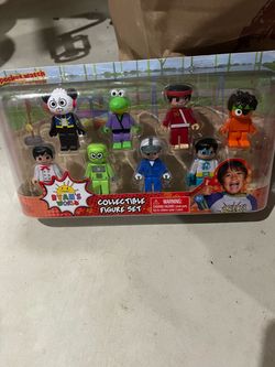 Ryan’s World Collectible Figure Set