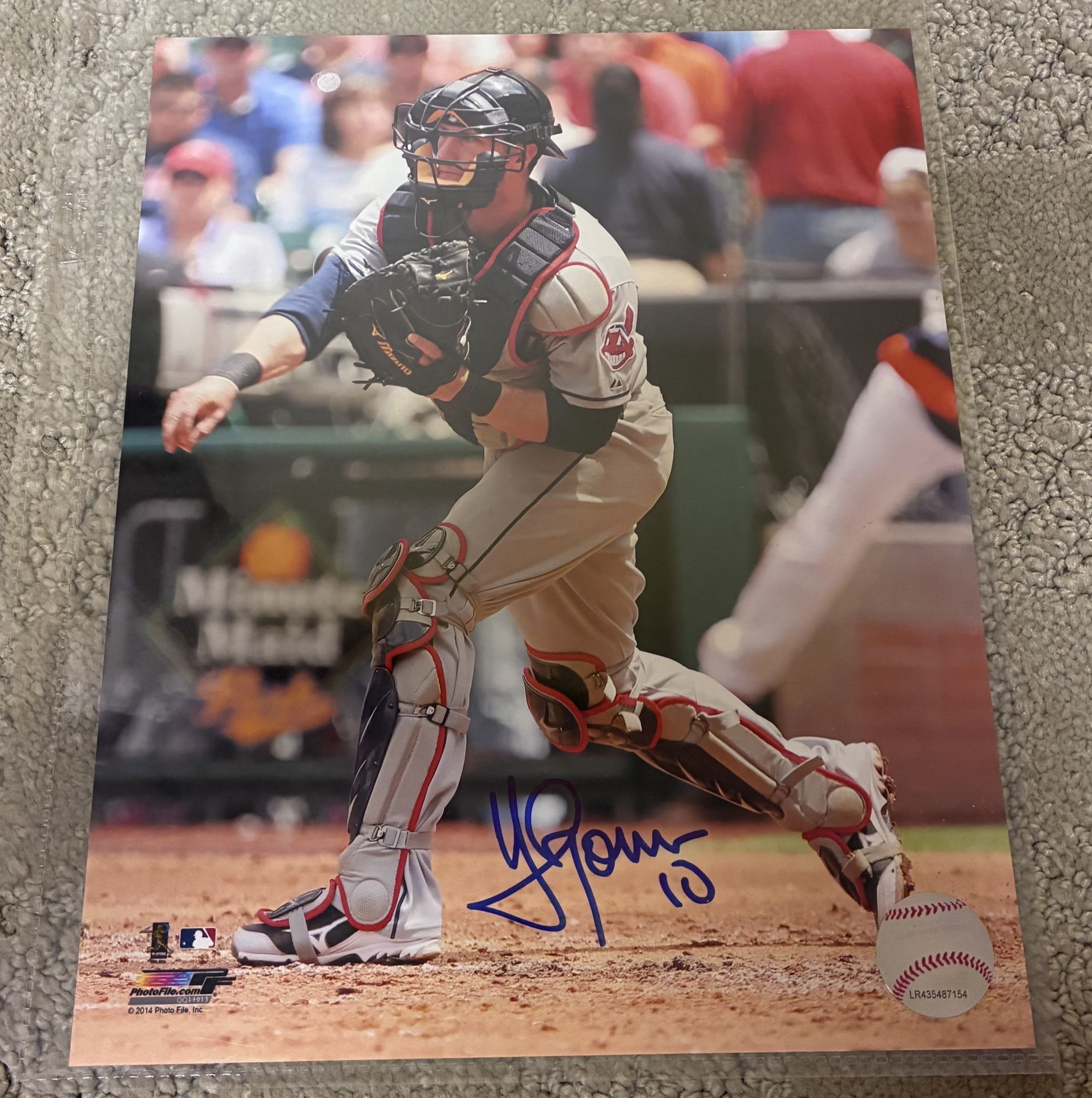 Yan Gomes Cleveland Indians Autographed 8x10 Photo