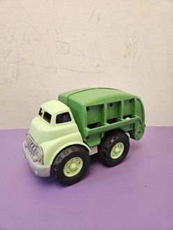 Green Toy Recycling Truck