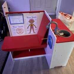 Free Doctors Office Playeset 
