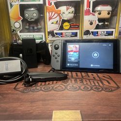 Nintendo Switch w Accessories 