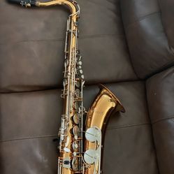 VITO Tenor Saxophone