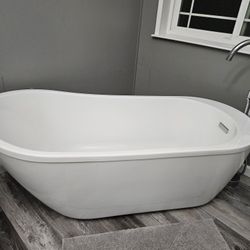 Acrylic Soaking Bathtub