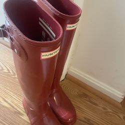 Hunter Women Red Boot Size 8 