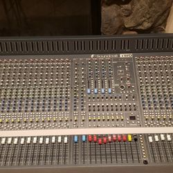 Mixer 40 Channels