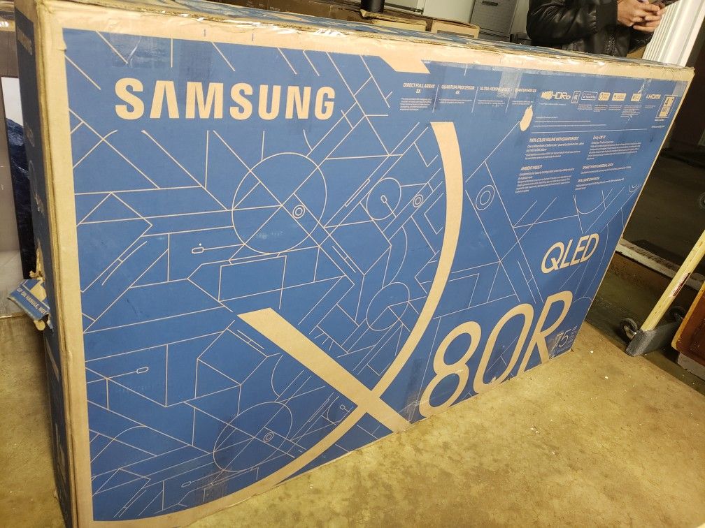 TV Samsung 82", Q90R, 240 Hz, Dynamic Cristal Color, Bixby, Quantom Processor, Excellent