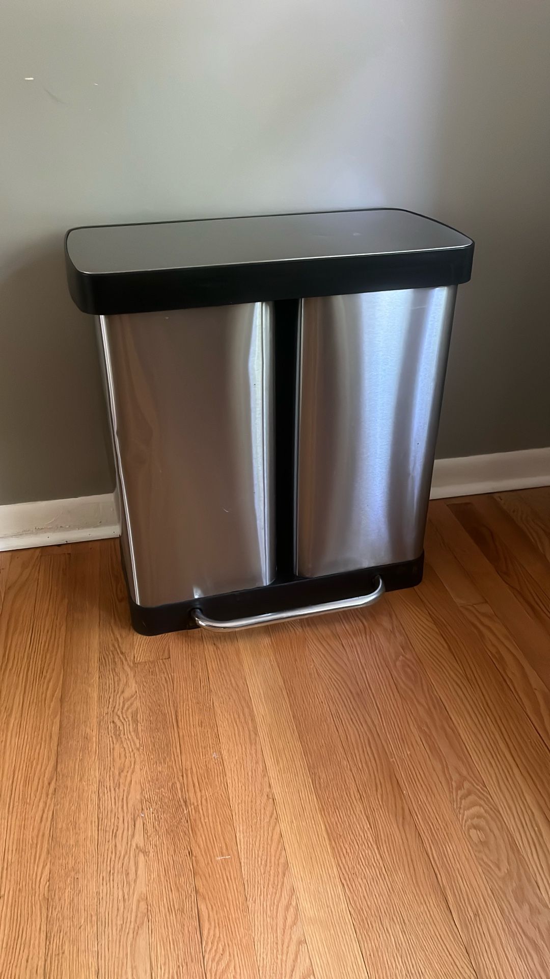Kitchen Trash Can 16 Gallon